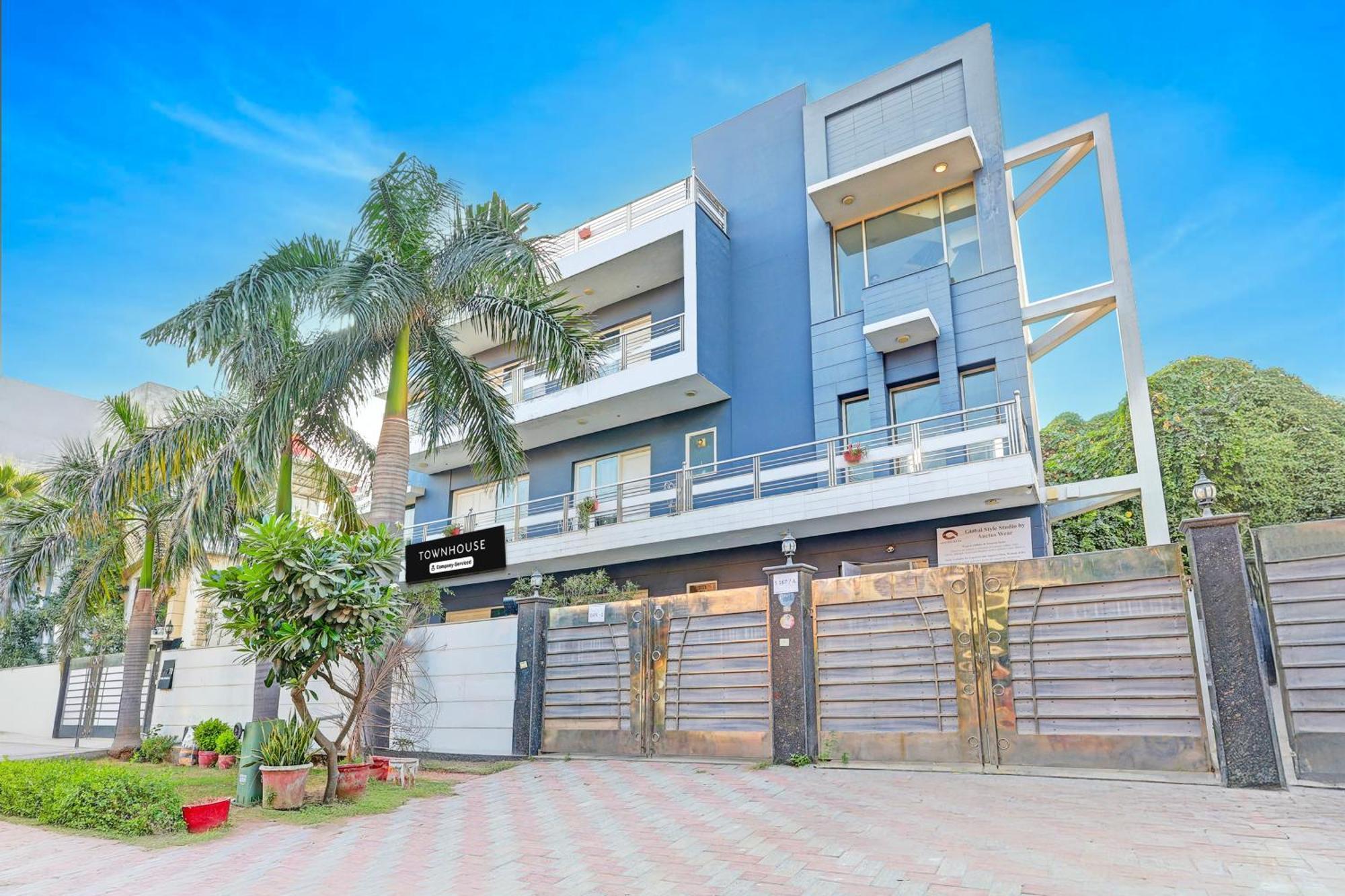 ホテル Townhouse Sector 49 Sohna Road グルガウン エクステリア 写真
