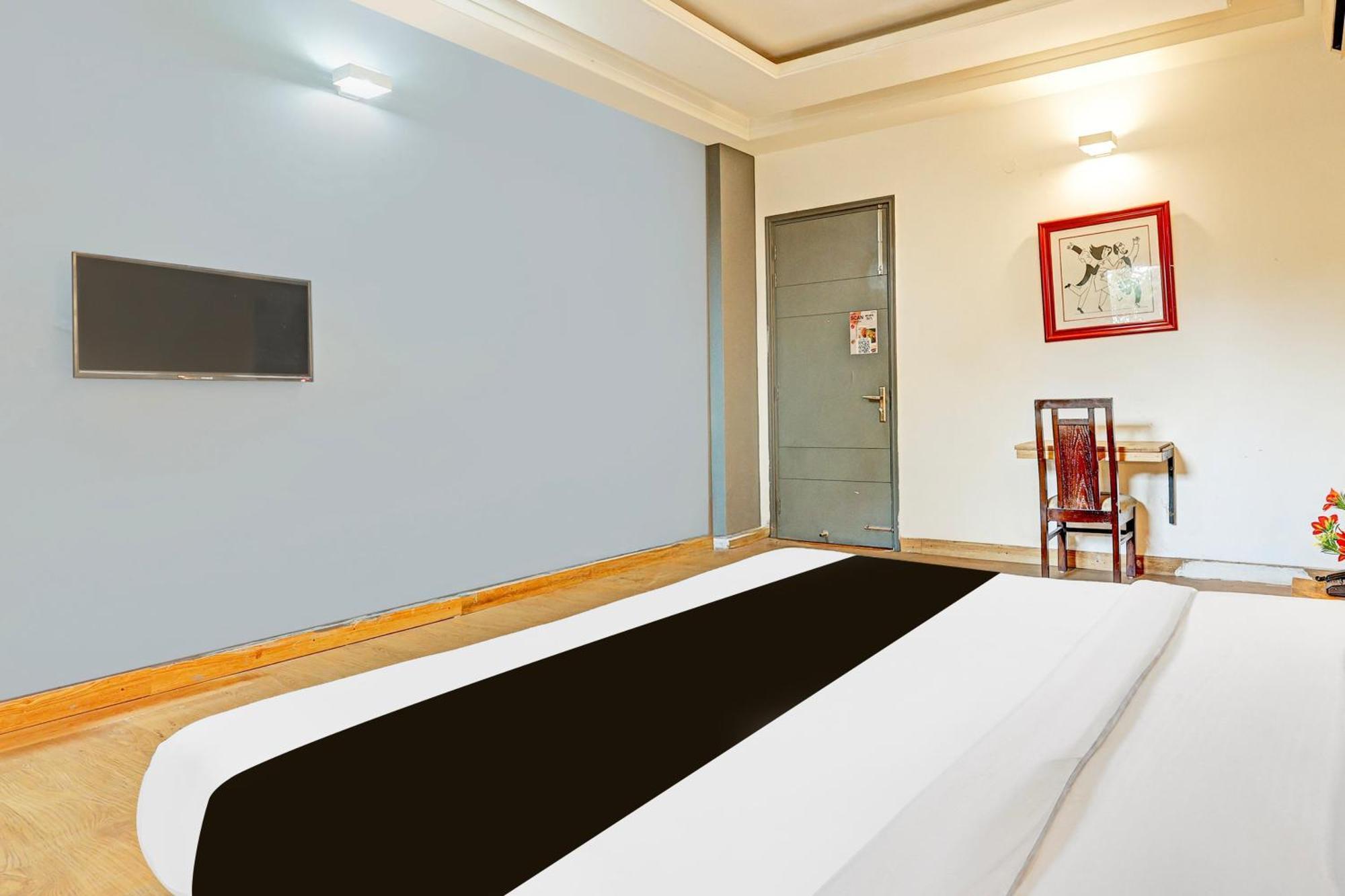 ホテル Townhouse Sector 49 Sohna Road グルガウン エクステリア 写真
